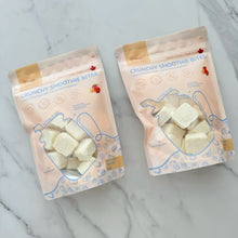 Load image into Gallery viewer, LOOPY PAWS Freeze-Dried Crunchy Smoothie Bites for Dogs & Cats - 4 Flavors
