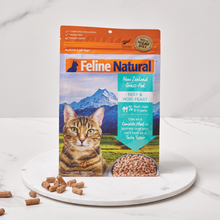 Load image into Gallery viewer, FELINE NATURAL Beef &amp; Hoki Feast Raw Freeze Dried for Cats - 100g/320g
