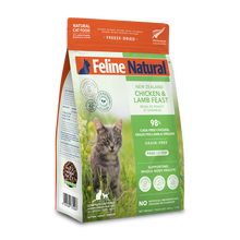 Load image into Gallery viewer, FELINE NATURAL Chicken &amp; Lamb Feast Freeze Dried Cat Food 800g
