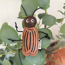 Load image into Gallery viewer, TALI Insect Catnip Cat Toy Giant Cockroach
