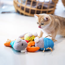 Load image into Gallery viewer, GIGWI Cat Catch &amp; Scratch Toy - Giant Crab

